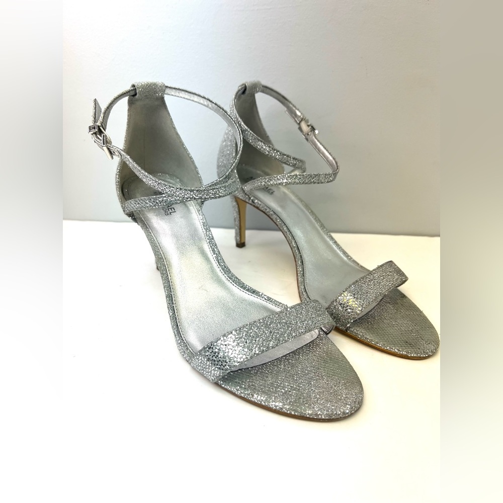 Micheal Kors-Astrid, Silver, Size:9.5M, Pre-Owned, MK on strap buckle